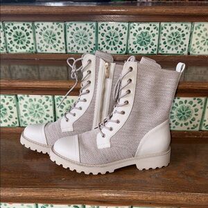 Vivaia round toe lug sole lace up ankle boots in Florence size 41.5 or 10.5-11